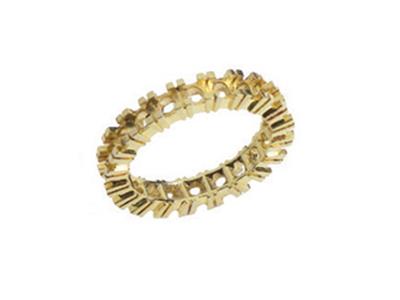 Alianza Engastado Con Garras, Oro Amarillo De 18 Quilates. Ref. 540