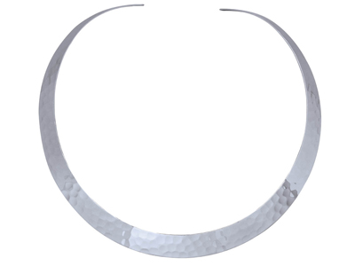 Collar Rgido Abierto Plano Martillado 12 Mm, Modelo Mediano, 40 Cm, Plata 925 Rodiada