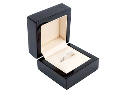 Caja-Para-Anillos,-Madera-Negra