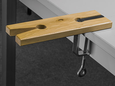 Clavija En Forma De V Con Tornillo De Banco - Imagen Estandar - 4