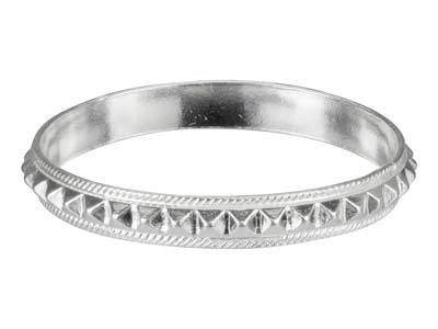 St Sil Pyramid Patterned Ring 3mm Size O